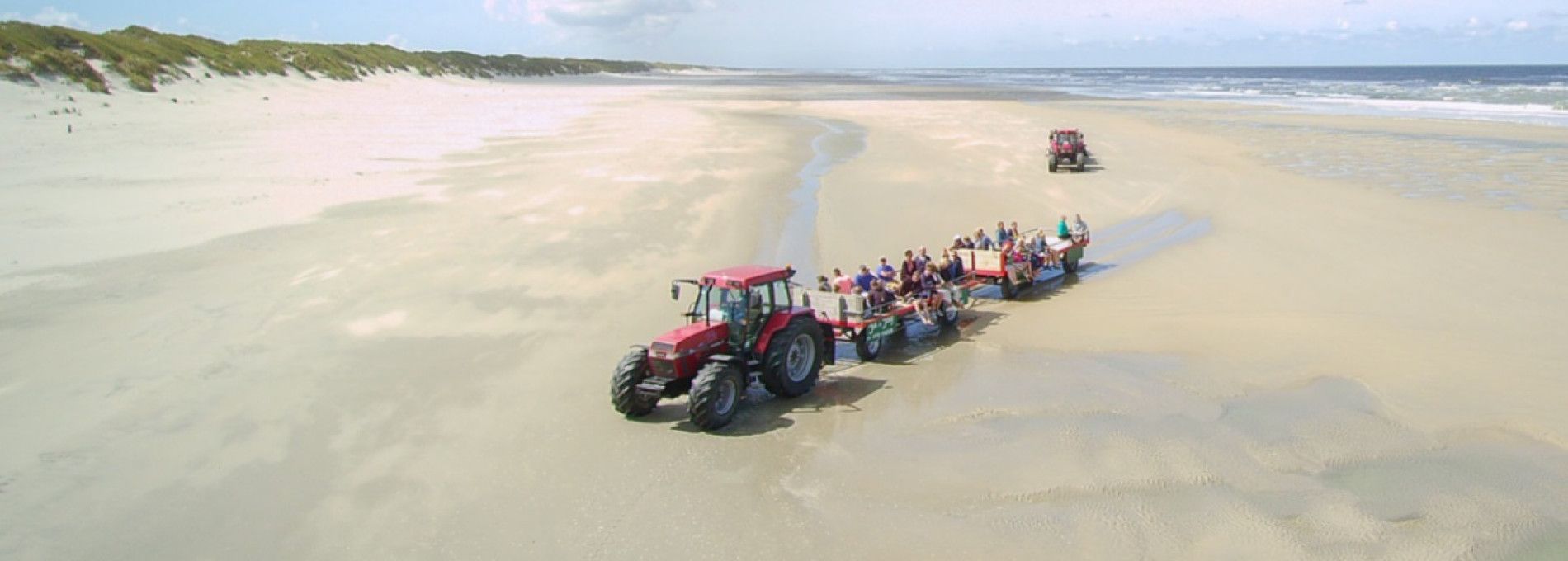 Traktorfahrten am Strand - VVV Ameland