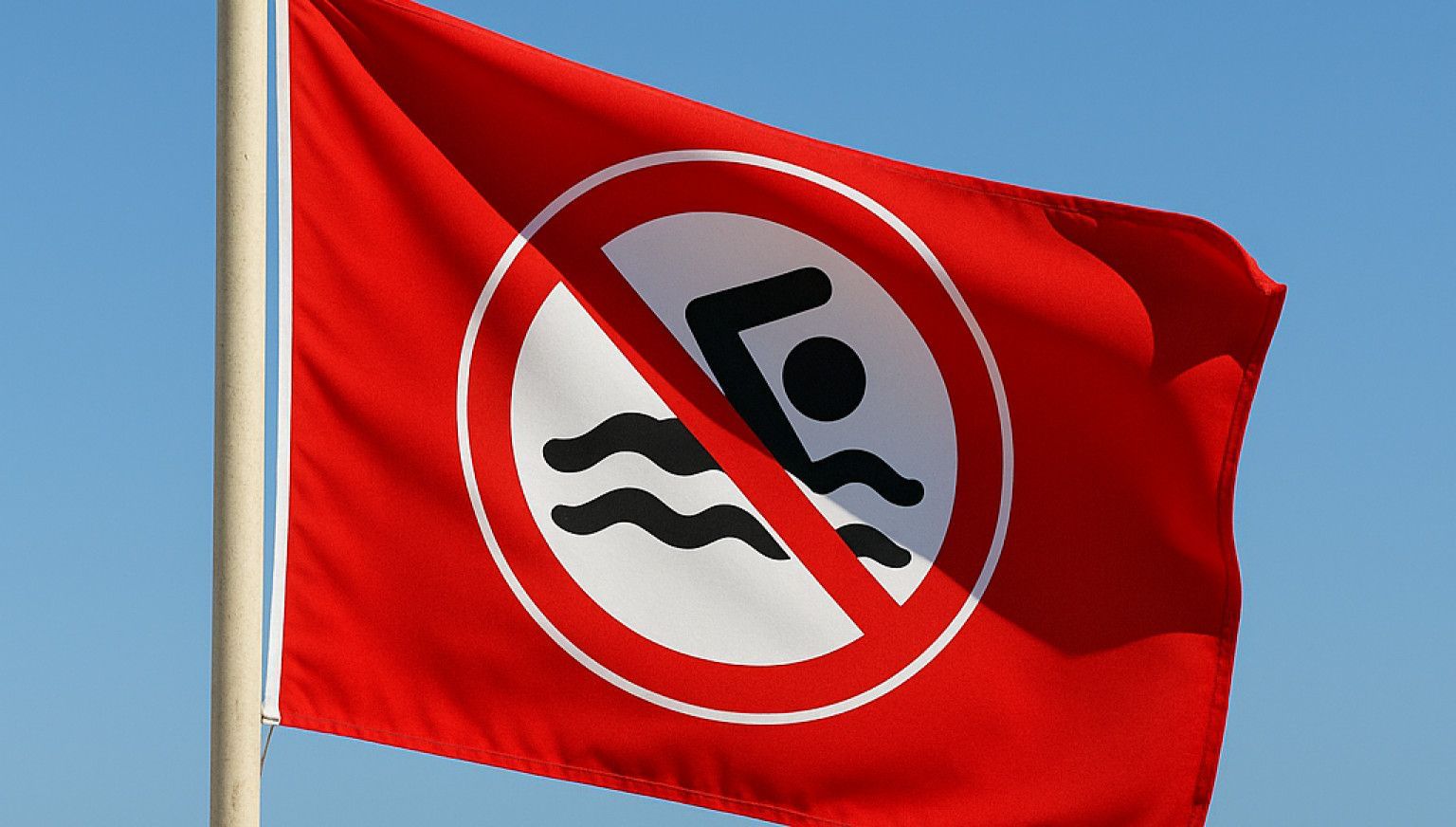Strandvlaggen - rote Flagge - VVV Ameland