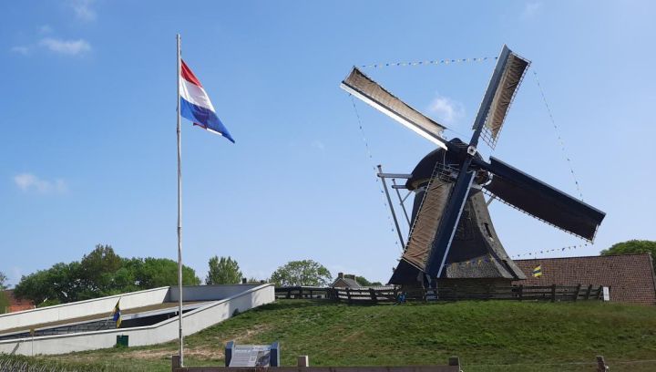 Getreide- und Ölmühle De Phenix - VVV Ameland