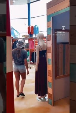 Kom je shoppen bij VVV Ameland?