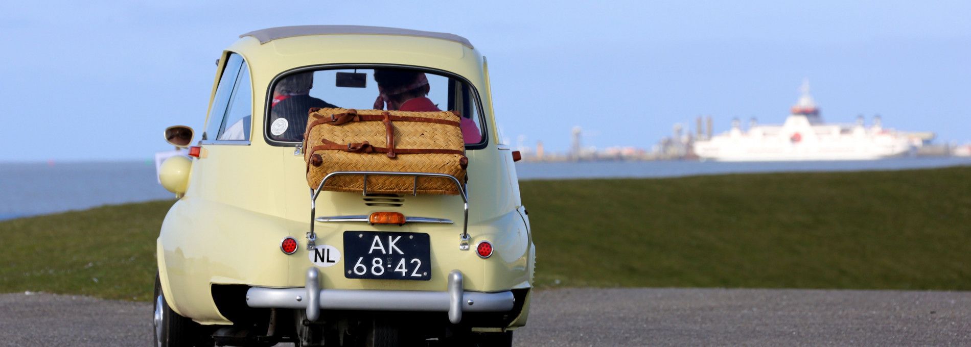 Parken in Holwerd und Parkplatz Wagenborg Passagiersdiensten - VVV Ameland