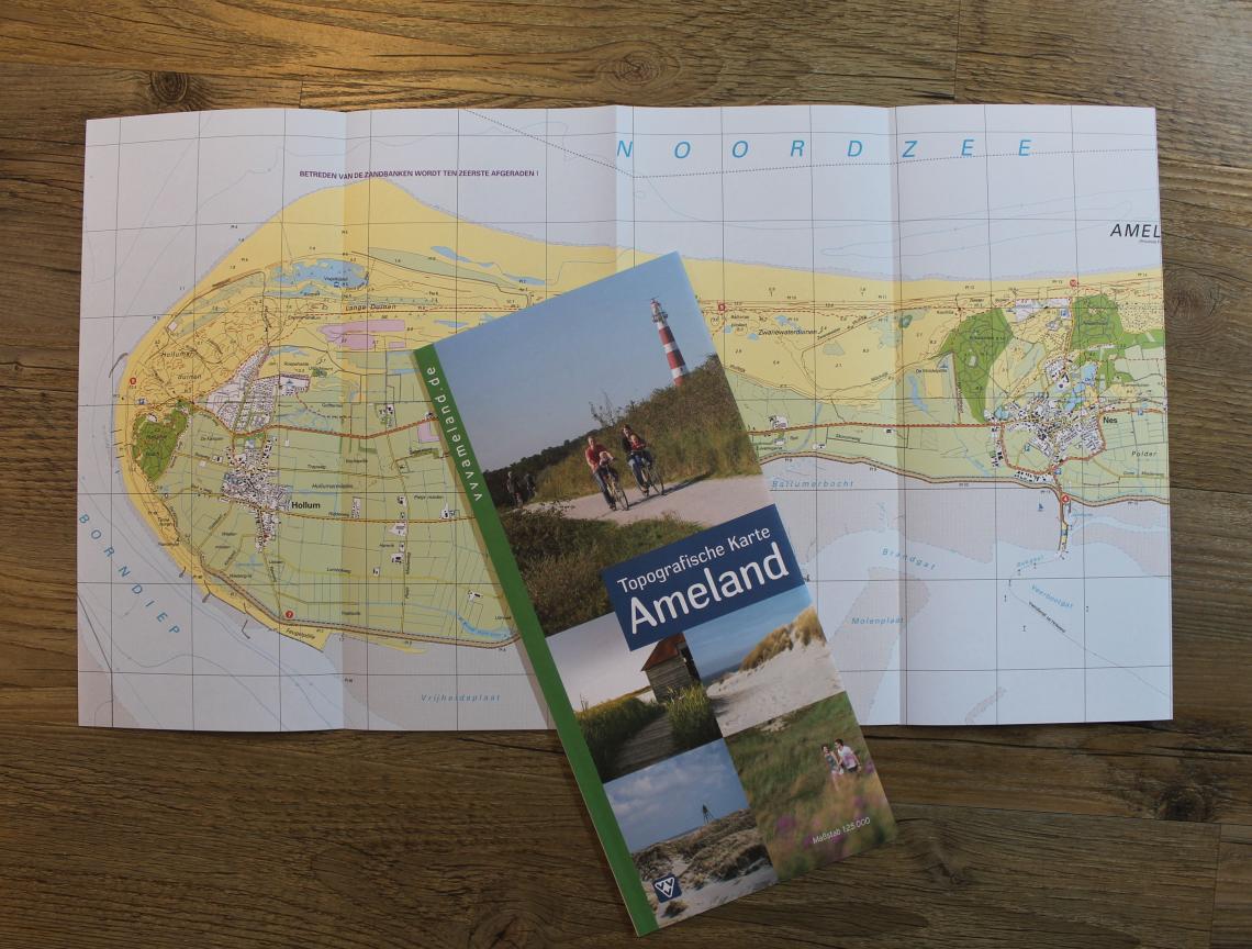 Rabatt auf eine topografische Karte beim kauf eines Wanderroutenführers - VVV Ameland 