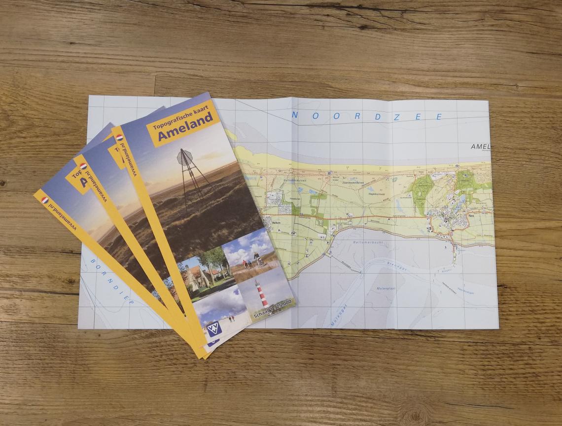 Rabatt auf eine topografische Karte beim kauf eines Wanderroutenführers - VVV Ameland 