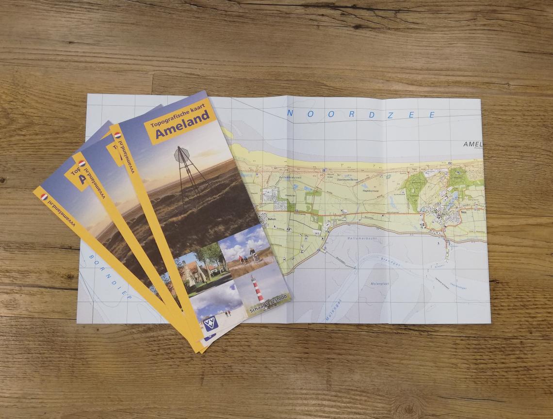 Rabatt auf eine topografische Karte beim kauf eines Wanderroutenführers - VVV Ameland